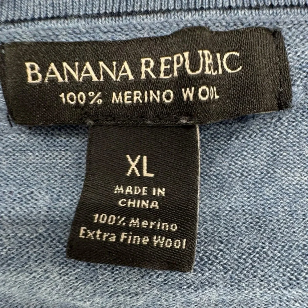 Banana Republic Sweater Mens XL Blue Merino Wool V-Neck Fine Knit Pullover